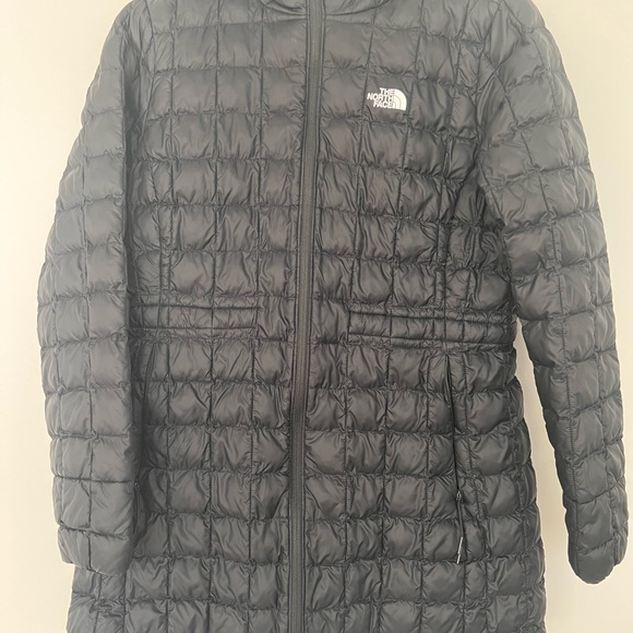 The North Face Women’s Thermoball Eco Parka - Picture 1 of 2